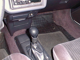 Momo-Shift-Knob